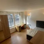 Urban Living At Its Best Stylish 4-Bed Flat With Gym, Underground Parking , Prime Location, Just 2 Minutes From Borough Market & Tube