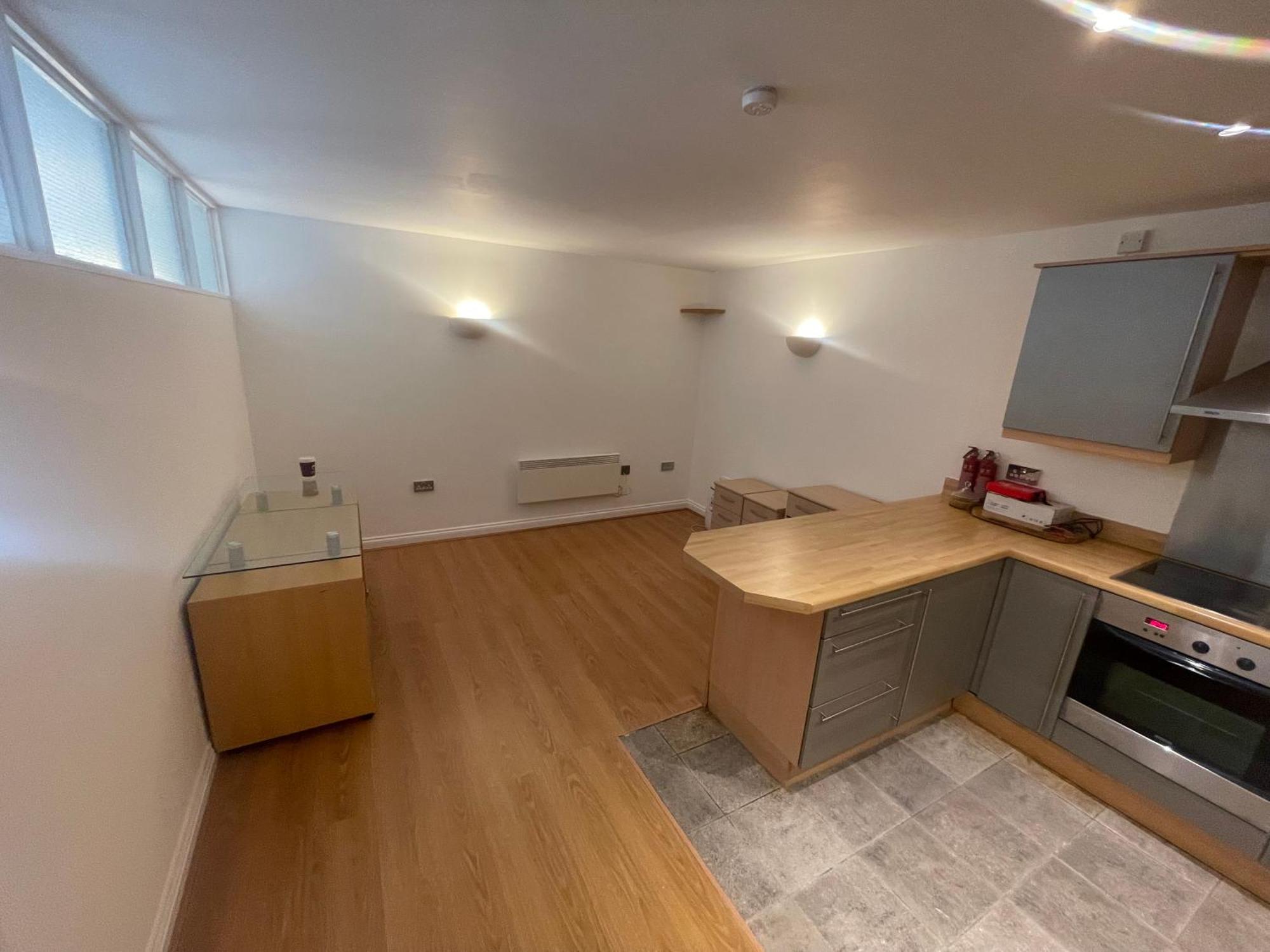 Urban Living At Its Stylish 4-bed Flat With Gym, Underground Parking , Prime Location, Just 2 Minutes From Borough Market & Tube Appartamento *